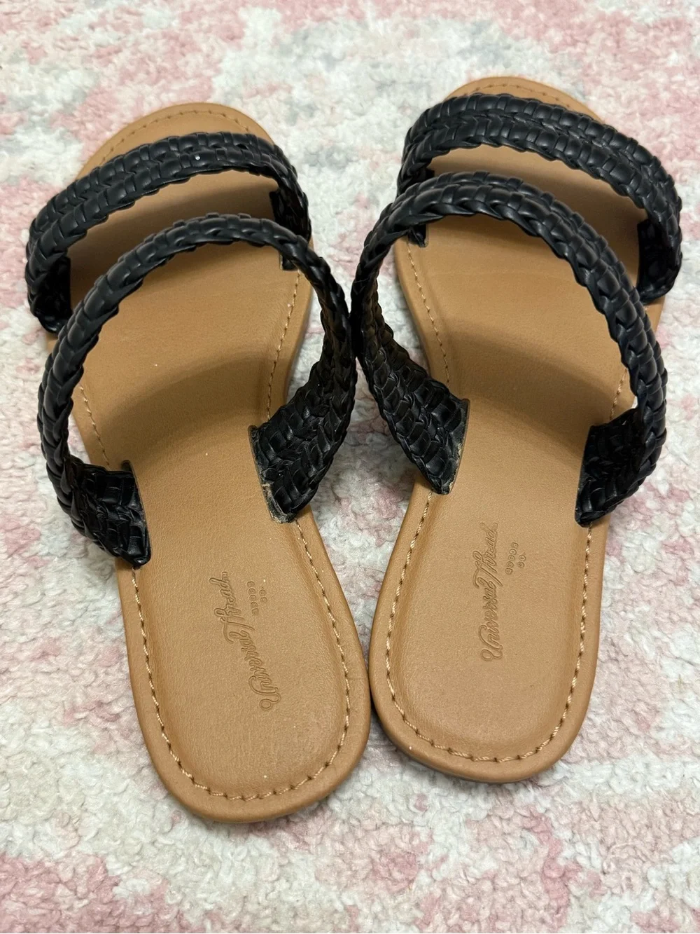 Universal Thread Black Double-Strap Woven Slide Sandals
